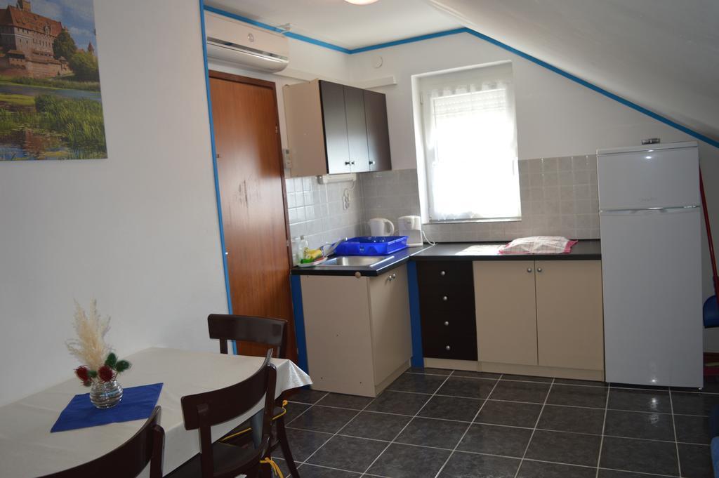 Apartments Malnar Novi Vinodolski Room photo